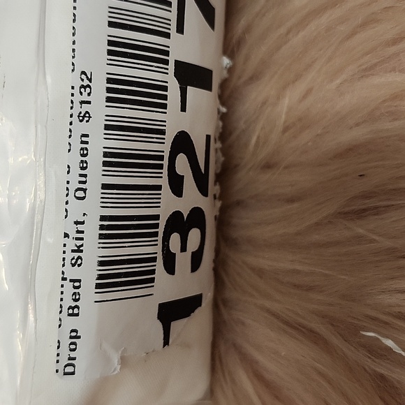 Brand New THE COUNTRY STORE SATEEN DROP BED SKIRT-QUEEN - Picture 4 of 6